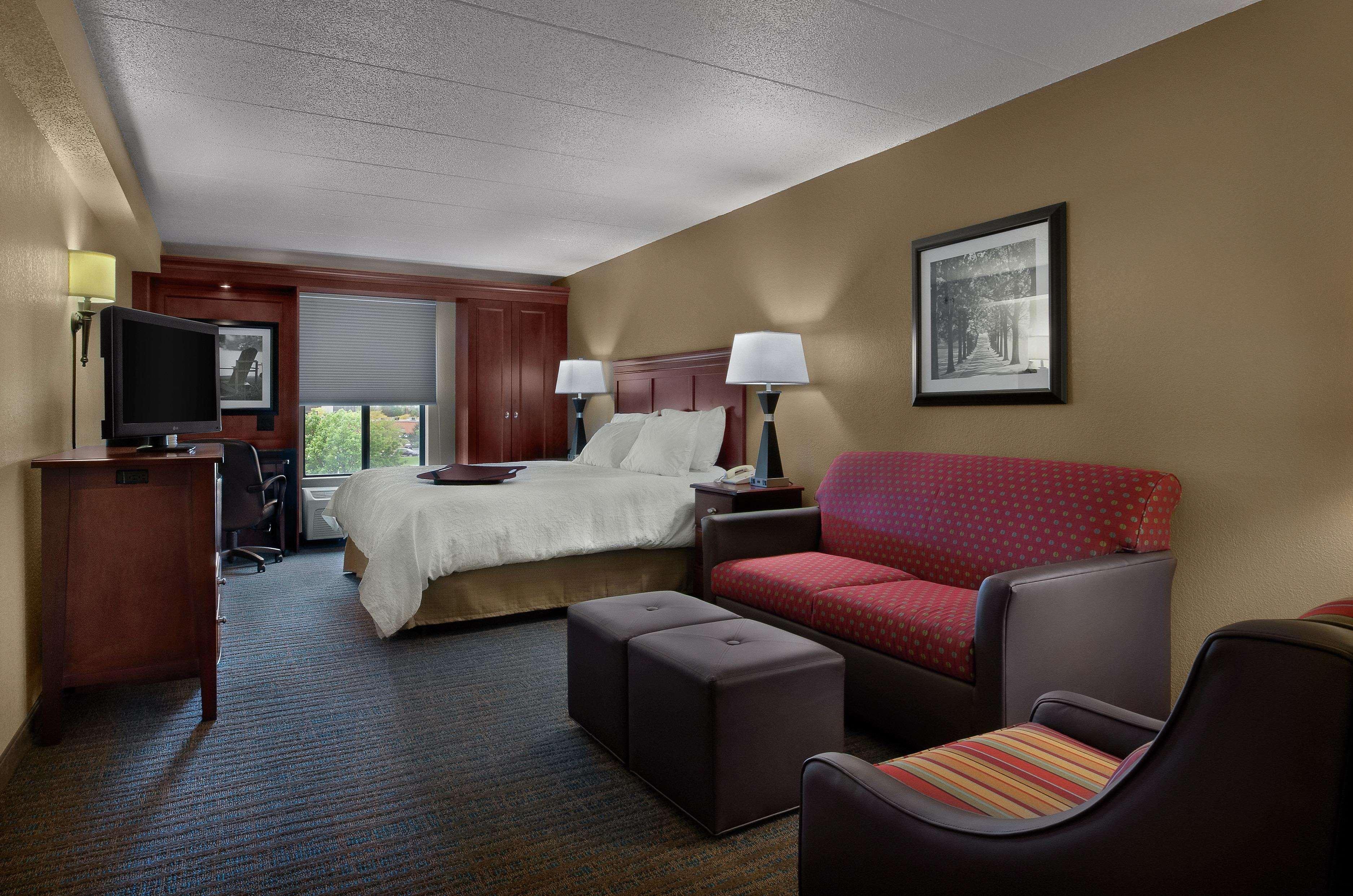 Hampton Inn Milwaukee Brookfield Room photo